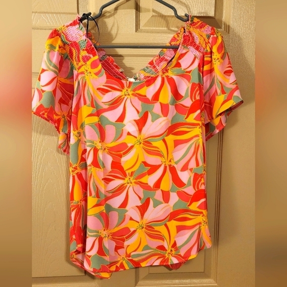 Pleione Tops - Colorful flutter sleeve top